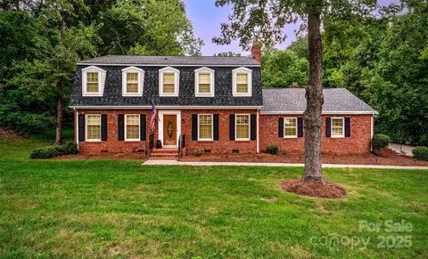 4426 Deepwood Dr, Charlotte, NC 28226