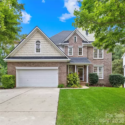 17112 Cambridge Grove Dr, Huntersville, NC 28078