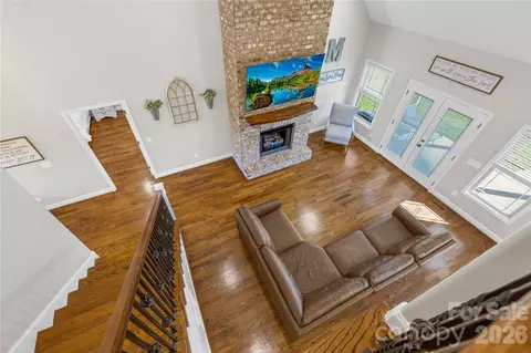 895 Oak Ridge Farms Cir, Newton, NC 28658