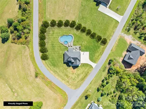 895 Oak Ridge Farms Cir, Newton, NC 28658