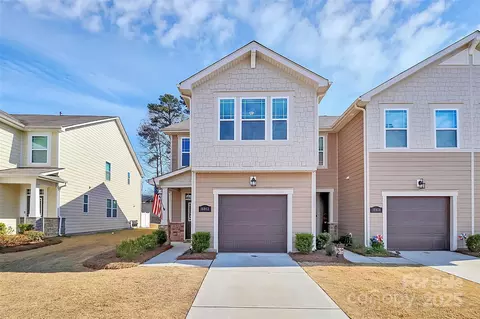 16042 Red Buckeye Ln, Huntersville, NC 28078