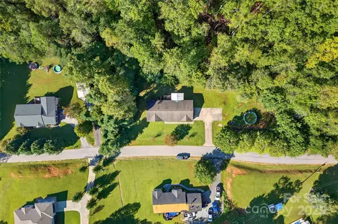 86 Springdale Dr, Marion, NC 28752 photo 37