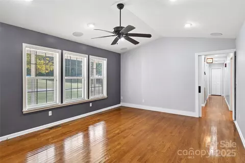 86 Springdale Dr, Marion, NC 28752 photo 6
