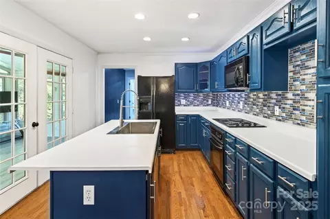 86 Springdale Dr, Marion, NC 28752 photo 10