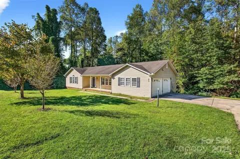 86 Springdale Dr, Marion, NC 28752