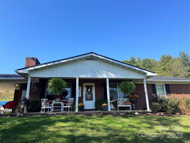 32 Bud Swan Rd, Marshall, NC 28753