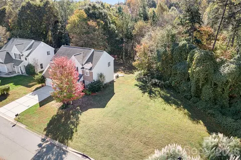 171 Vance Crescent Dr, Mooresville, NC 28117