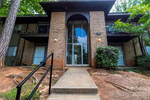 326 Orchard Trace 3 Ln #3, Charlotte, NC 28213