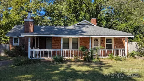 1233 Pinewood Rd, Rock Hill, SC 29730