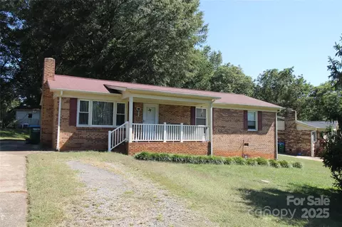 207 Arc St, Bessemer City, NC 28016