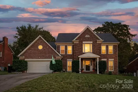 9417 Deer Spring Ln, Charlotte, NC 28210