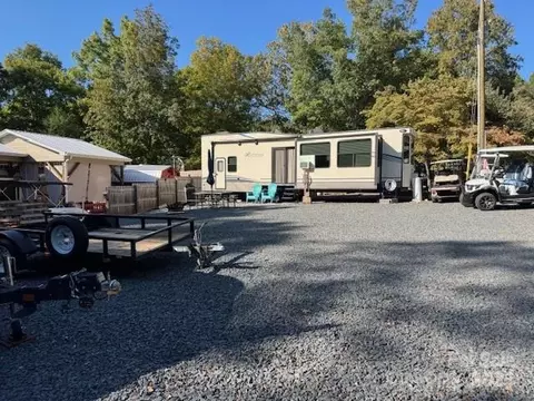 107 Lanyard Trl, Mount Gilead, NC 27306