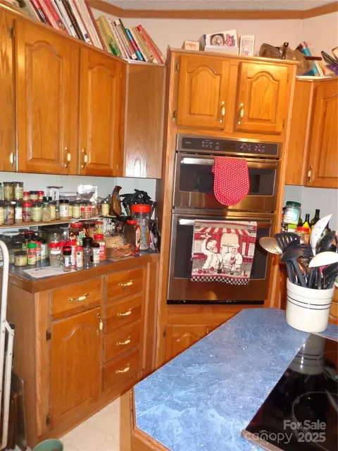 Kitchen - 89 Blue Mountain Rd, Fairview, NC 28730 photo 5 of 6
