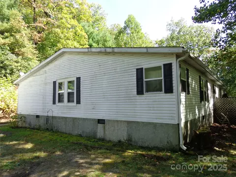 Exterior - 89 Blue Mountain Rd, Fairview, NC 28730 photo 1 of 6