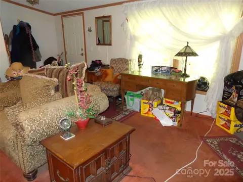 Living - 89 Blue Mountain Rd, Fairview, NC 28730 photo 6 of 7