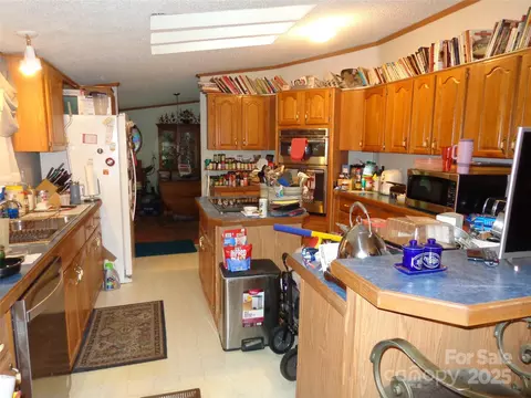 Kitchen - 89 Blue Mountain Rd, Fairview, NC 28730 photo 3 of 6