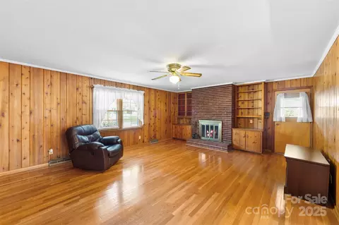 Living - 458 Roy Eaker Rd, Cherryville, NC 28021 photo 4 of 6