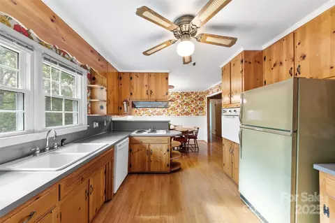 Kitchen - 458 Roy Eaker Rd, Cherryville, NC 28021 photo 2 of 2