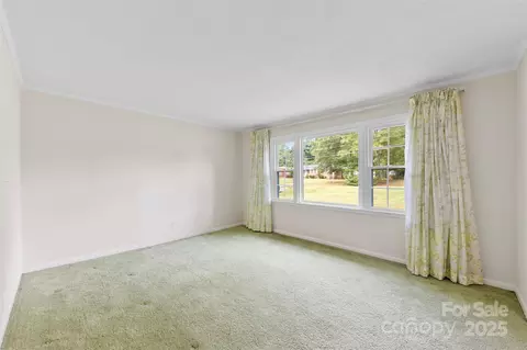 Living - 458 Roy Eaker Rd, Cherryville, NC 28021 photo 2 of 6