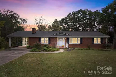 458 Roy Eaker Rd, Cherryville, NC 28021