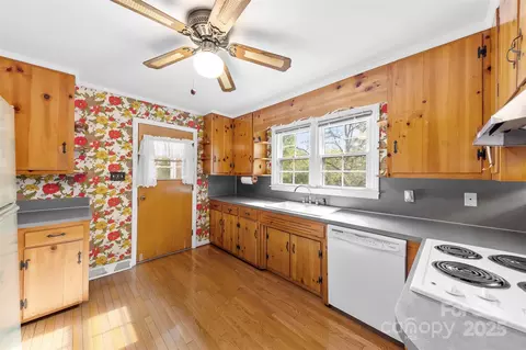 Kitchen - 458 Roy Eaker Rd, Cherryville, NC 28021 photo 1 of 2