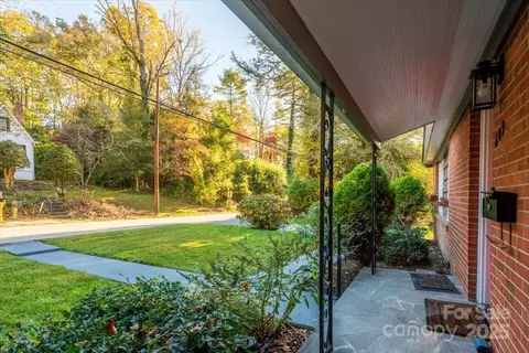609 Probart St, Brevard, NC 28712 photo 2