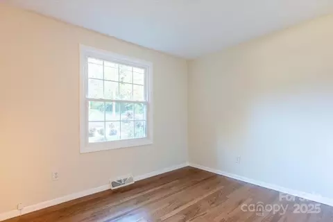 609 Probart St, Brevard, NC 28712 photo 17