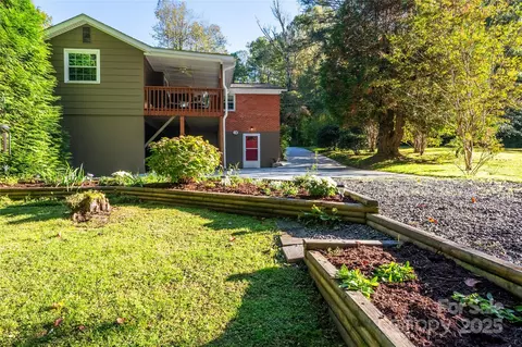 609 Probart St, Brevard, NC 28712 photo 4