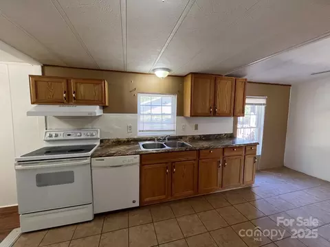Kitchen - 29 E Mitchell St, Old Fort, NC 28762 photo 2 of 4
