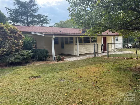 343 Hillsboro Rd, Taylorsville, NC 28681