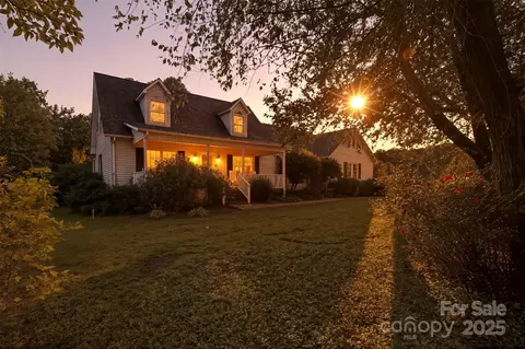 207 N Milford Dr, Salisbury, NC 28144