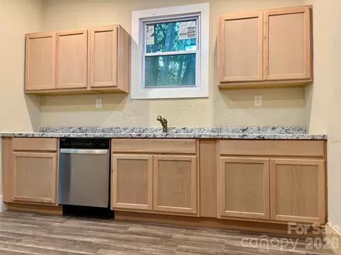Kitchen - 427 E Orr St, Anderson, SC 29621 photo 2 of 5
