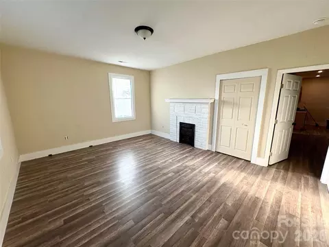 Living - 427 E Orr St, Anderson, SC 29621 photo 5 of 5