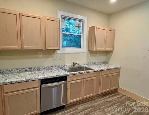Kitchen - 427 E Orr St, Anderson, SC 29621 photo 3 of 5