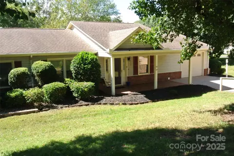 112 Holly Ct, Bostic, NC 28018