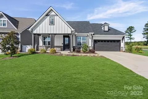917 Black Beard Dr, Denver, NC 28037