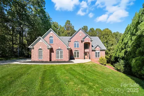 2846 Snead Ne Ct NE, Conover, NC 28613
