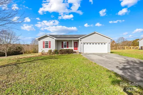 304 Walkers Ridge Rd, Shelby, NC 28152