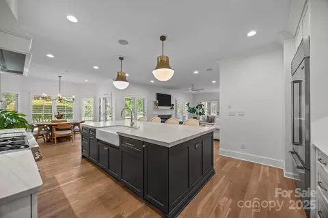 Kitchen - 18714 River Ford Dr, Davidson, NC 28036 photo 4 of 6