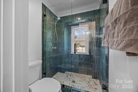 Bath - 18714 River Ford Dr, Davidson, NC 28036 photo 4 of 4