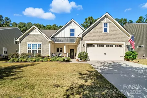 120 Van Gogh Trl, Mount Holly, NC 28120