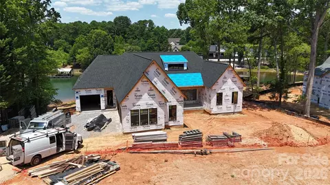 505 Kemp Rd, Mooresville, NC 28117