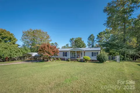 553 New Hope Rd, Rutherfordton, NC 28139