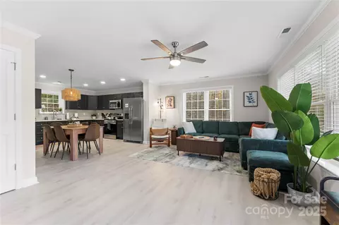 60 Leisure Ln, Maggie Valley, NC 28751