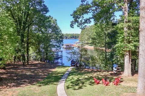 604 Beaten Path Rd, Mooresville, NC 28117