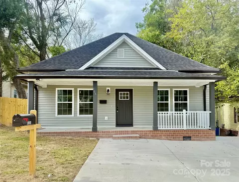106 N Market St, Lancaster, SC 29720