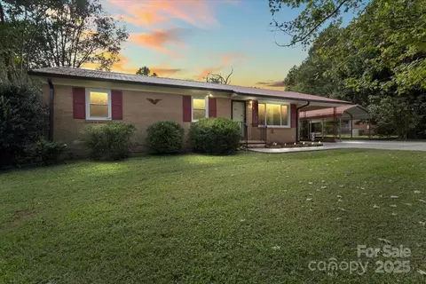 2126 Amesbury Dr, Shelby, NC 28152