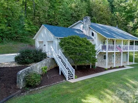 1477 Hoyle Dr, Lenoir, NC 28645