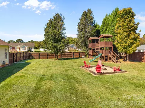 Exterior - 223 Wendover Dr, Salisbury, NC 28147 photo 6 of 11