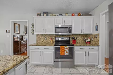 Kitchen - 223 Wendover Dr, Salisbury, NC 28147 photo 4 of 5